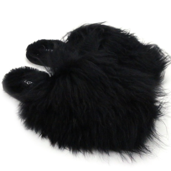UGG Shoes - MAKE AN OFFER! CLOSET CLOSING SOON🐑UGG🐑FLUFFY MONGOLIAN SHEEP SCUFFS
